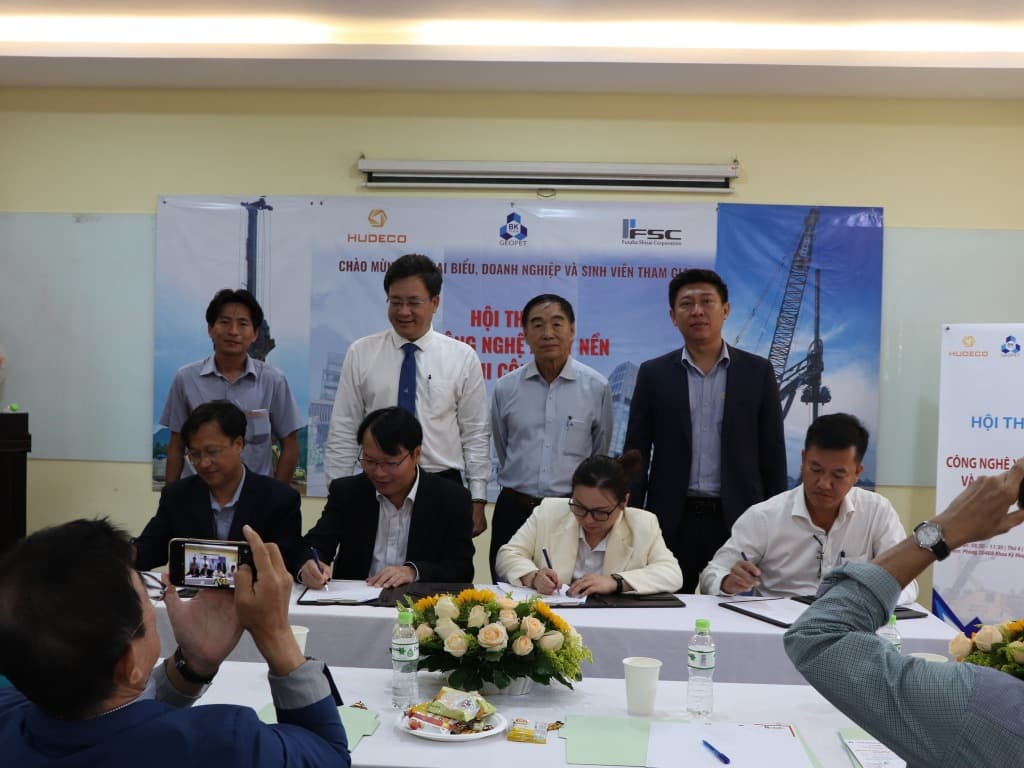 Hội thảo “Ứng dụng công nghệ xử lý nền và thi công cọc”