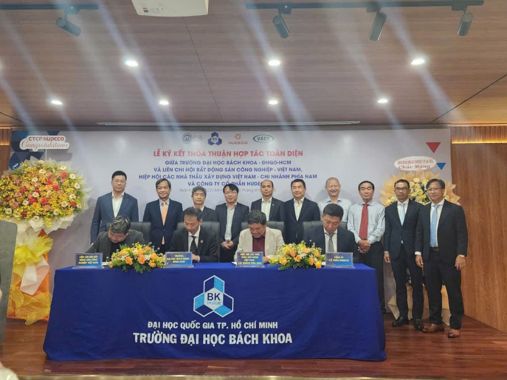 HUDECO ký kết hợp tác chiến lược với trường ĐHBK-VIREA-VACC: Gắn kết doanh nghiệp với giáo dục và cộng đồng